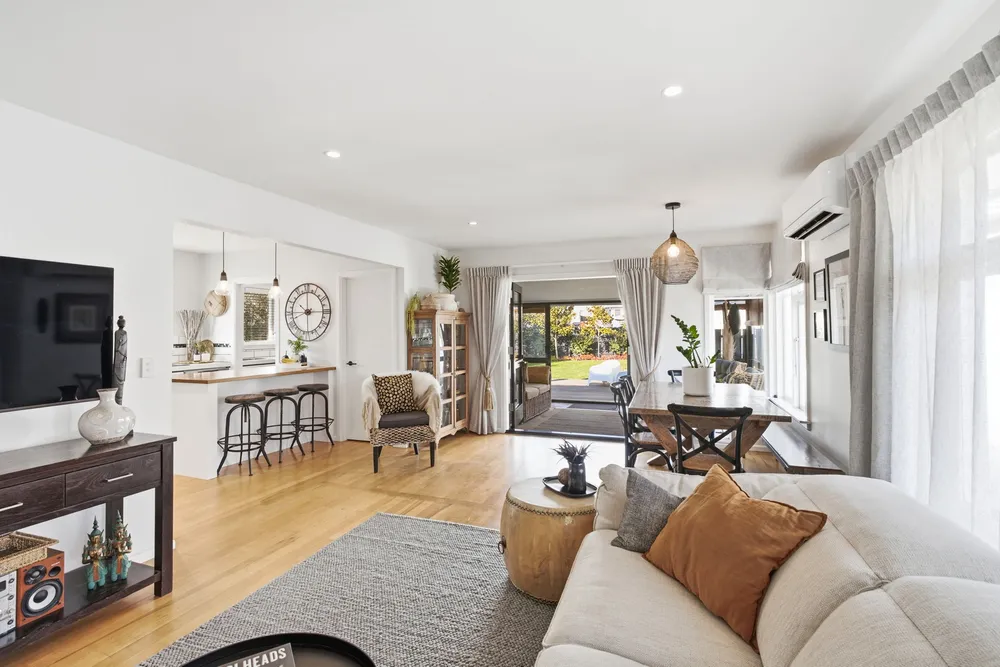 Photos of 2 Sabina Street