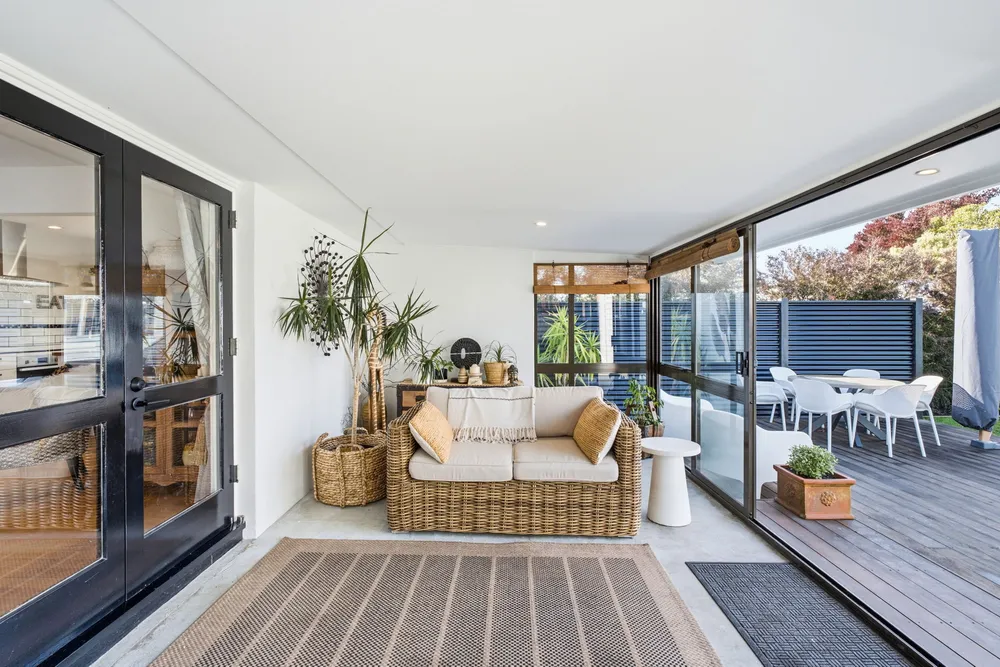 Photos of 2 Sabina Street