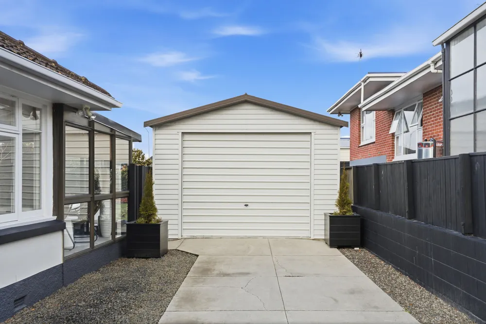 Photos of 2 Sabina Street