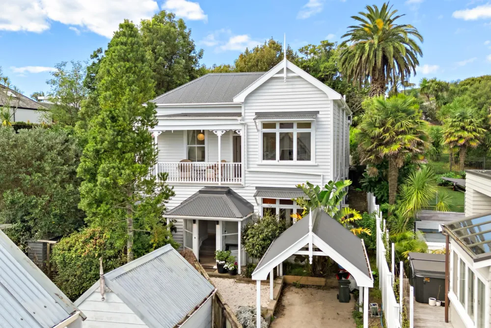 Photos of 47 Clifton Road