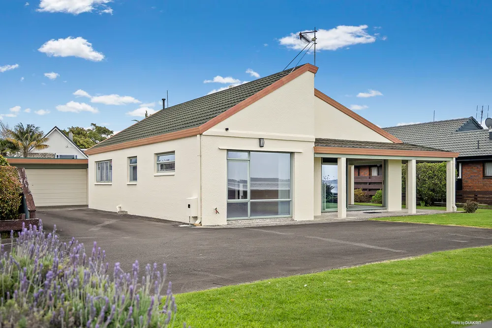 Photos of 23 Kiriwai Place