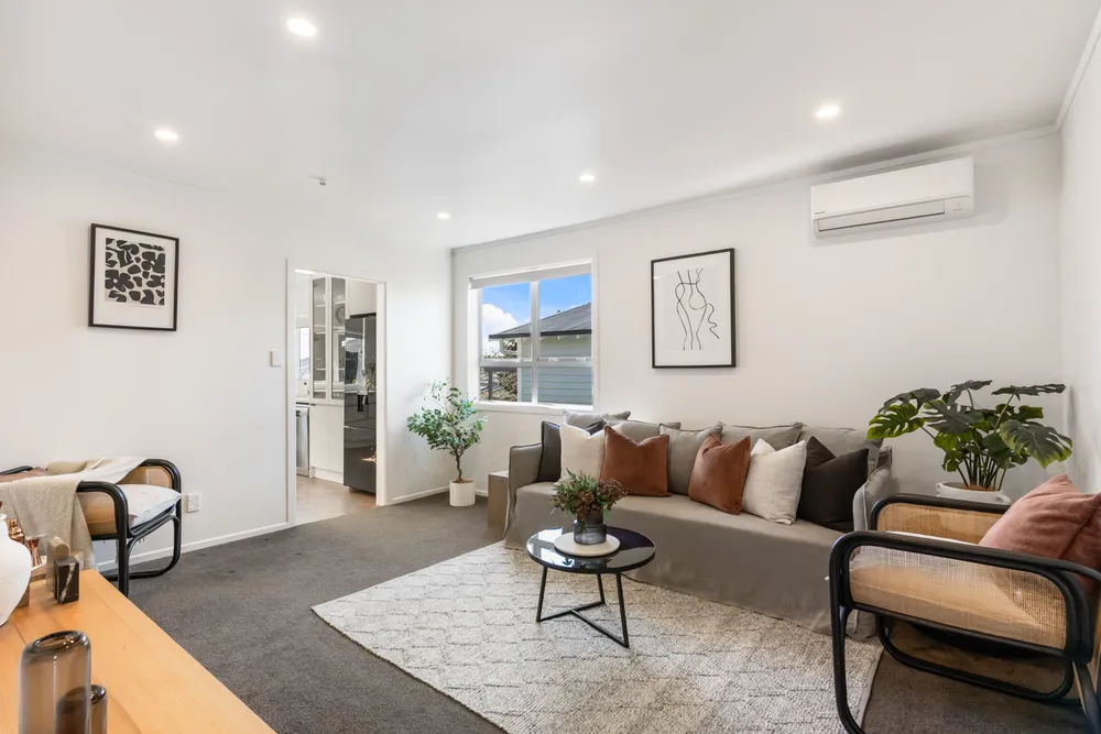 Photos of 42 Warwick Avenue