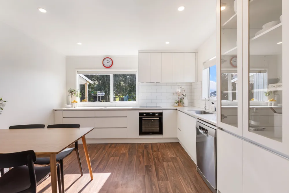 Photos of 42 Warwick Avenue