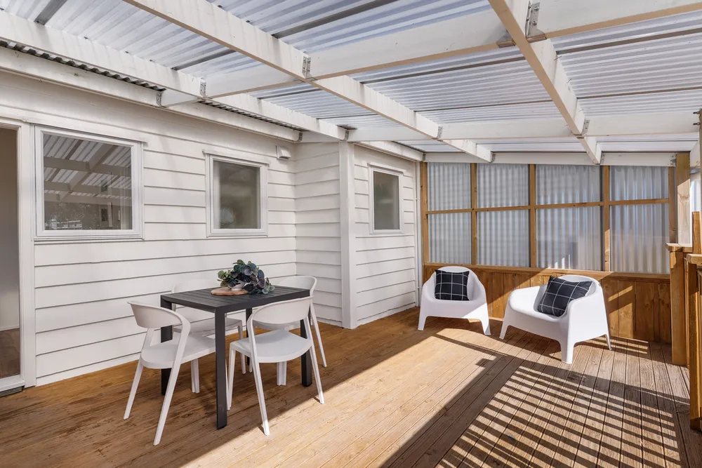 Photos of 42 Warwick Avenue