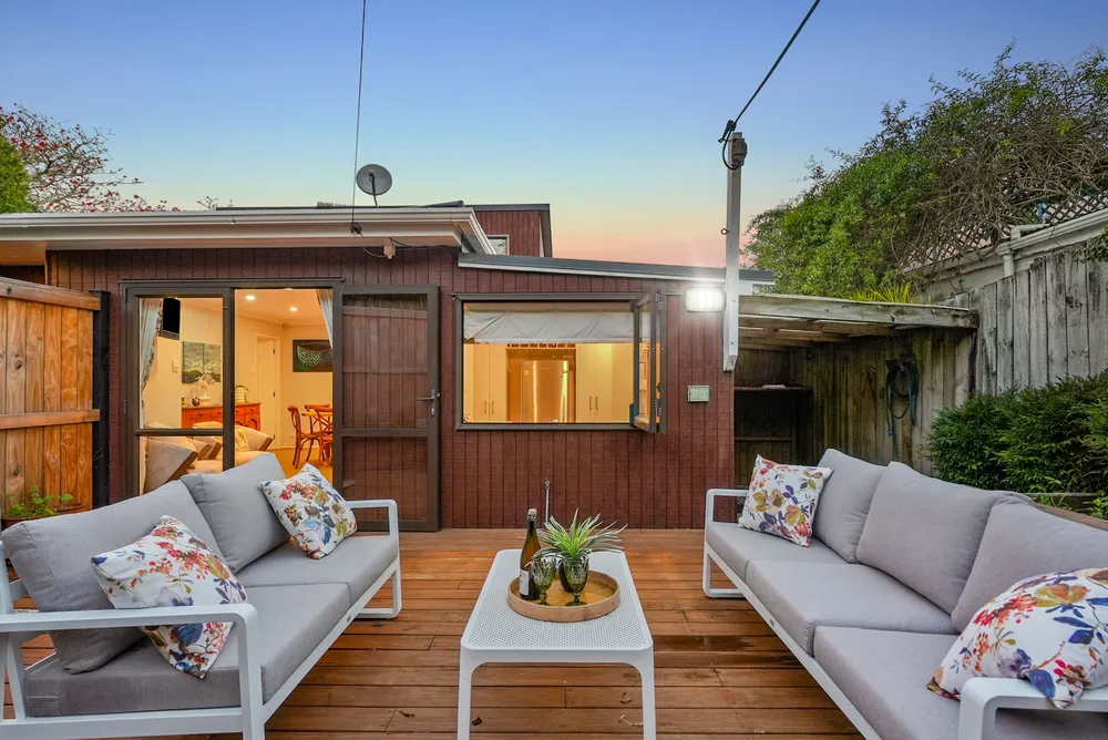 Photos of 504 Beach Road