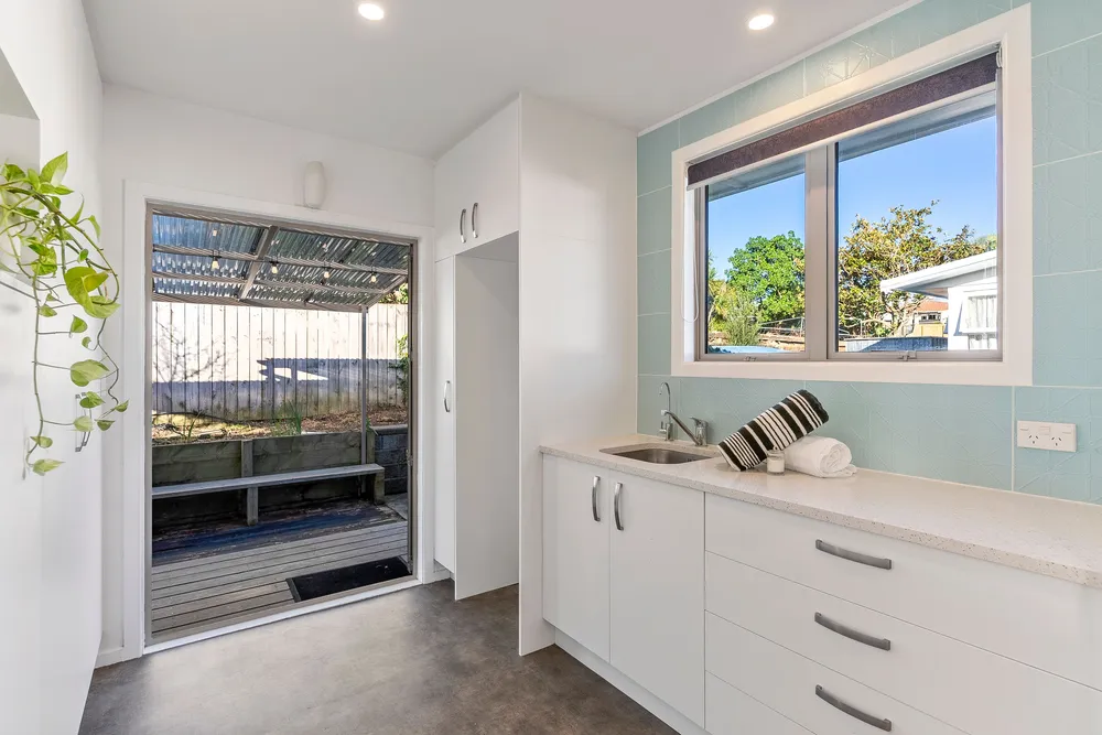 Photos of 9 Paragon Avenue