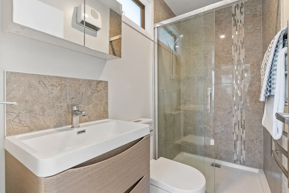 Photos of 9 Paragon Avenue