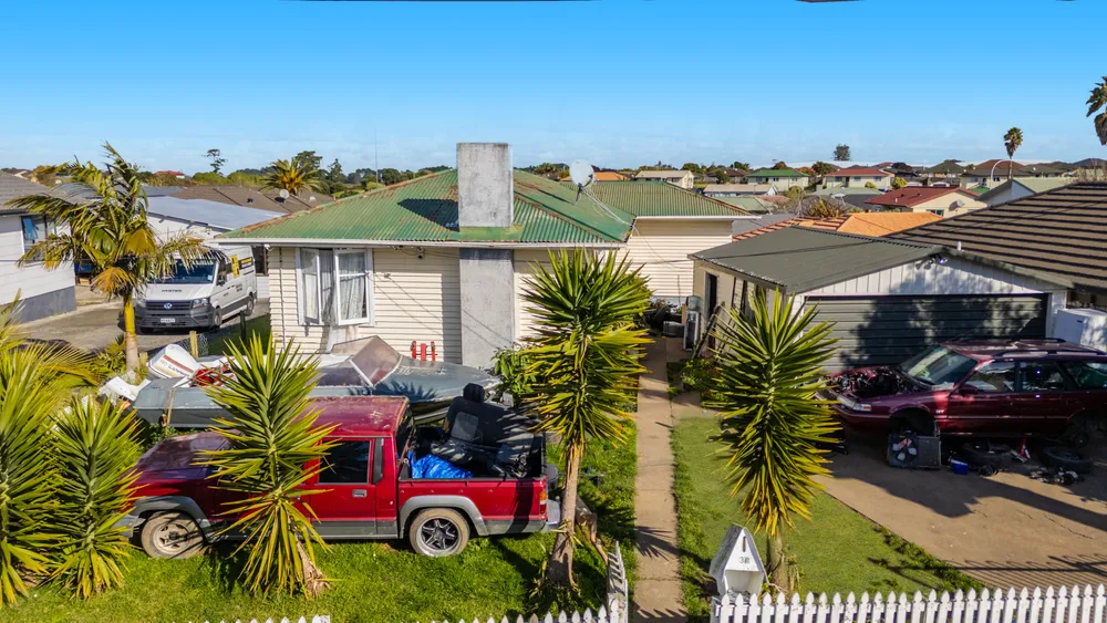 Photos of 37 Plumley Crescent