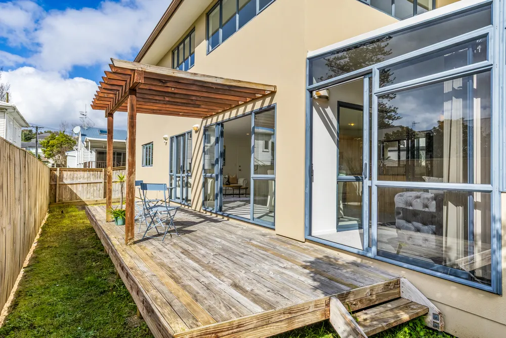 Photos of 36A Robert Street
