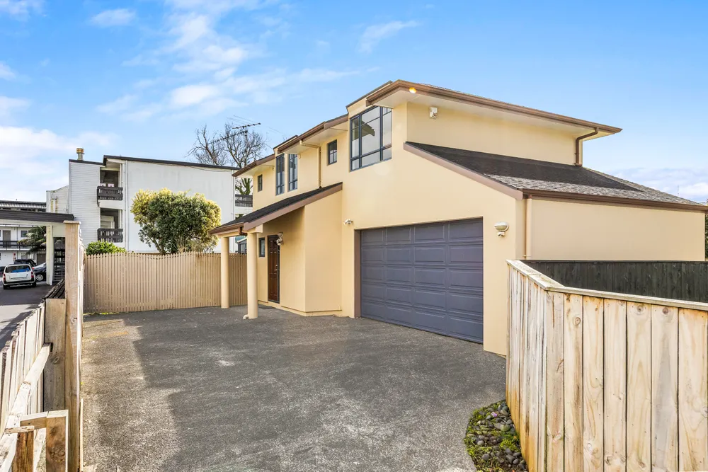 Photos of 36A Robert Street