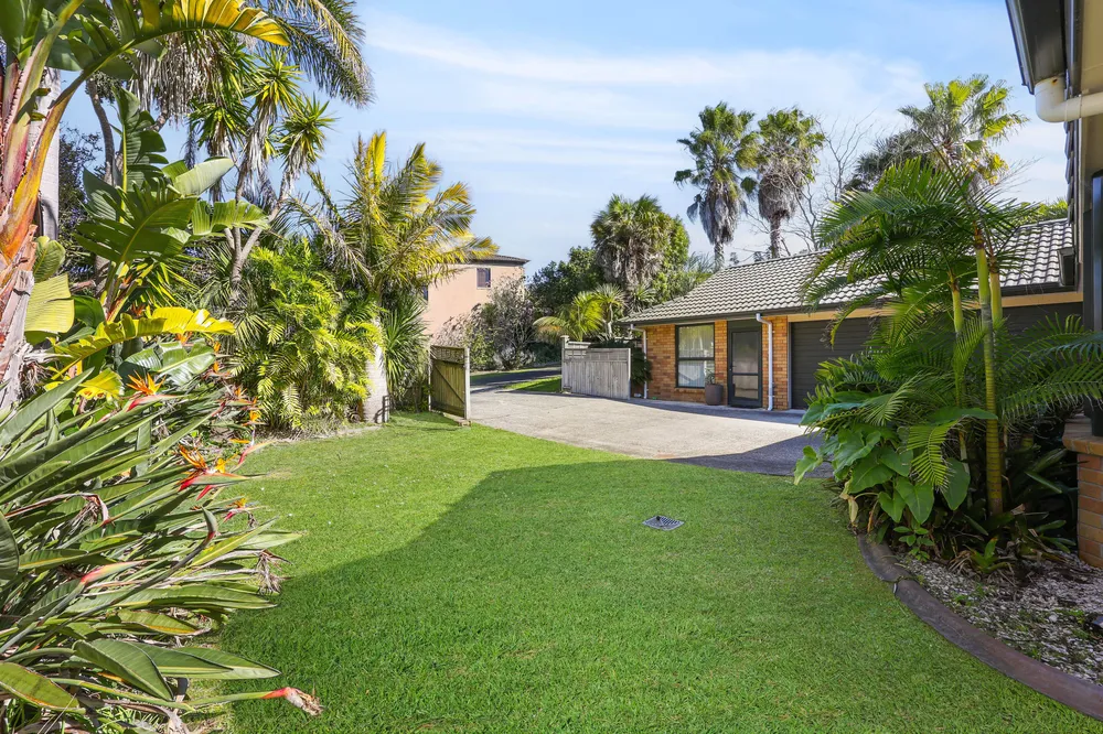 Photos of 71 Regency Park Drive