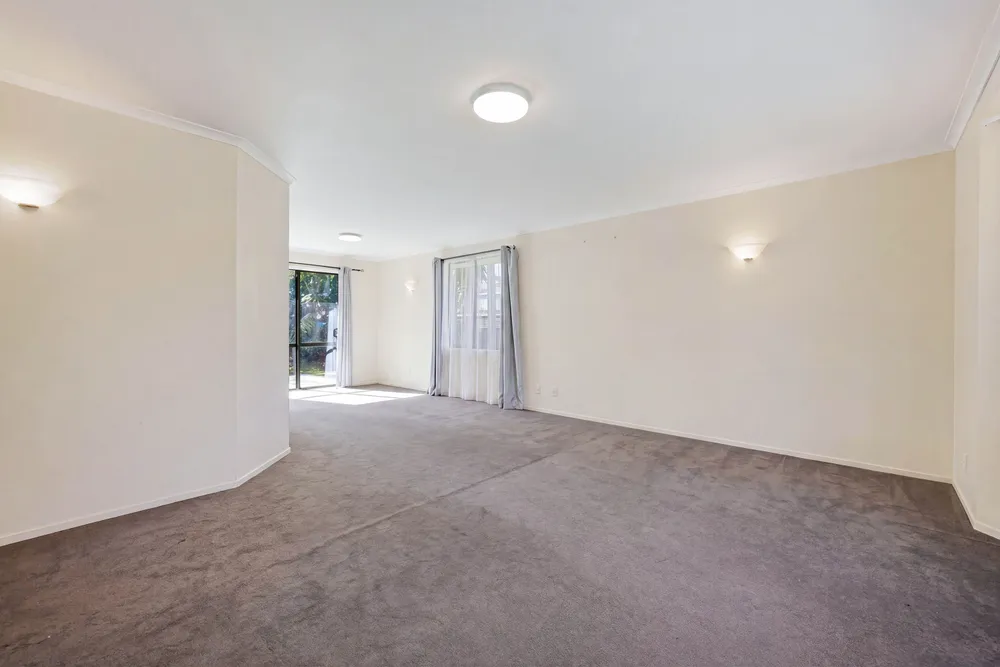 Photos of 71 Regency Park Drive