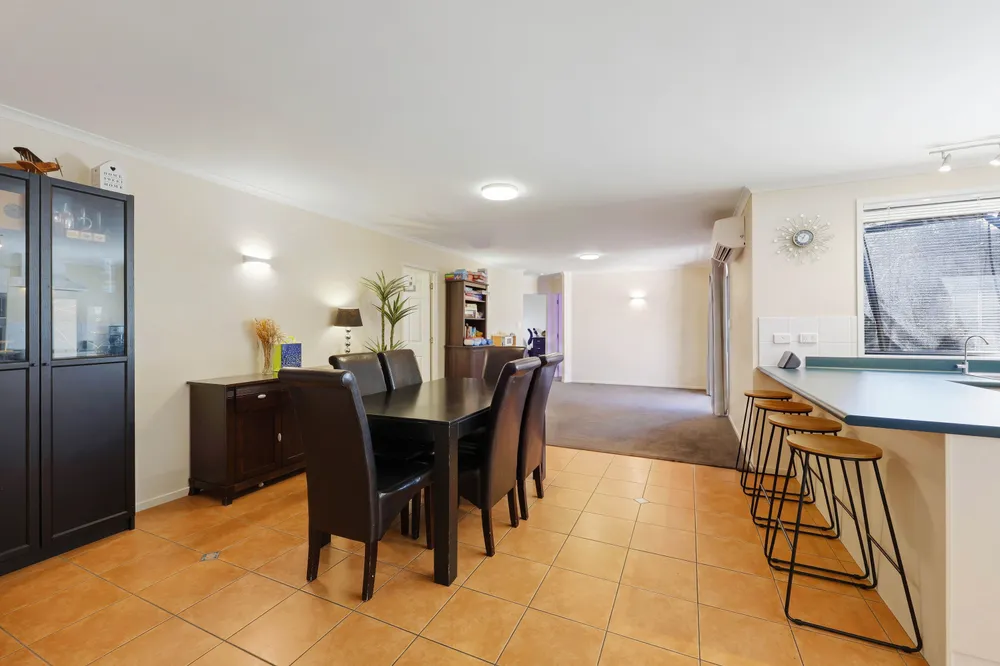 Photos of 71 Regency Park Drive