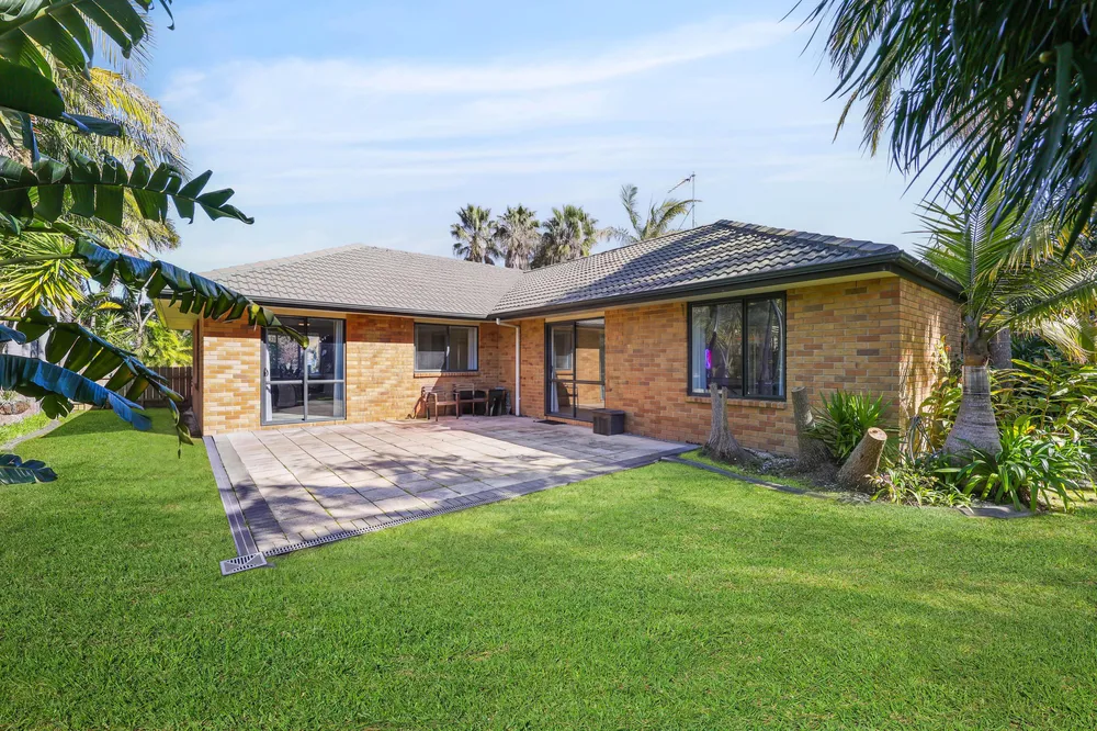 Photos of 71 Regency Park Drive