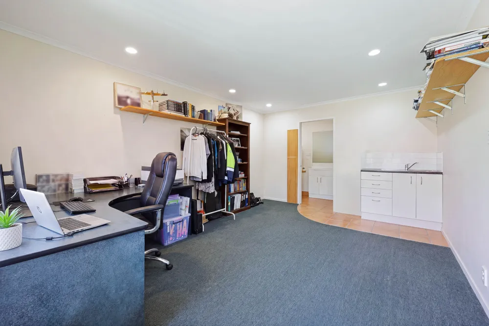 Photos of 71 Regency Park Drive
