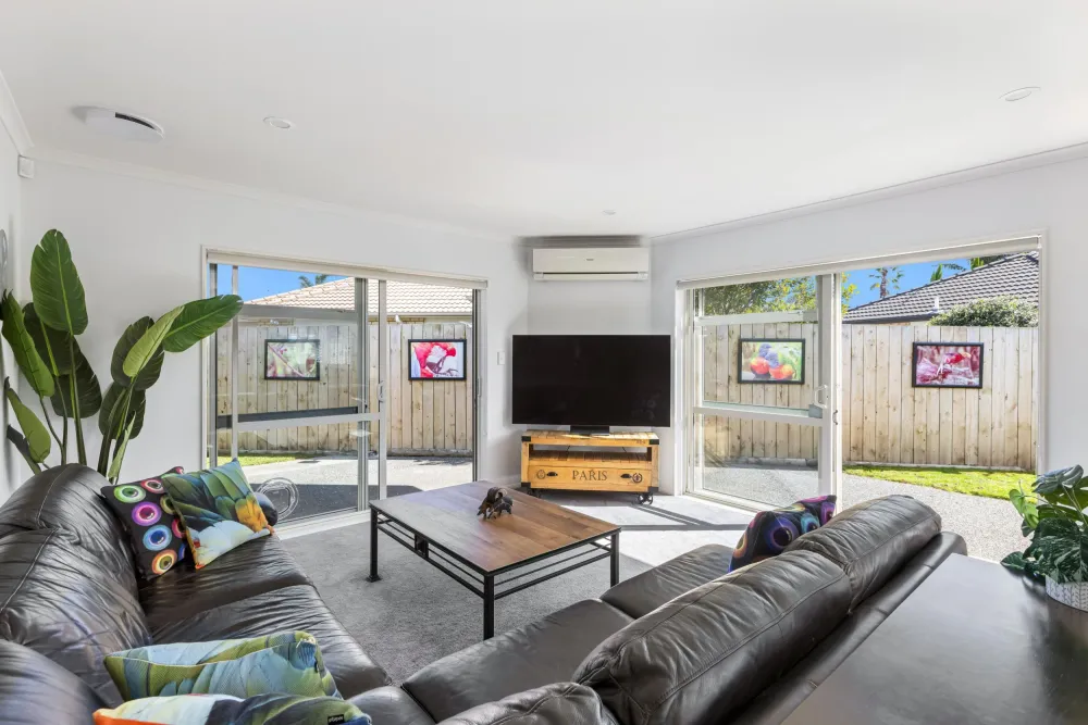 Photos of 11 Francis Skinner Place