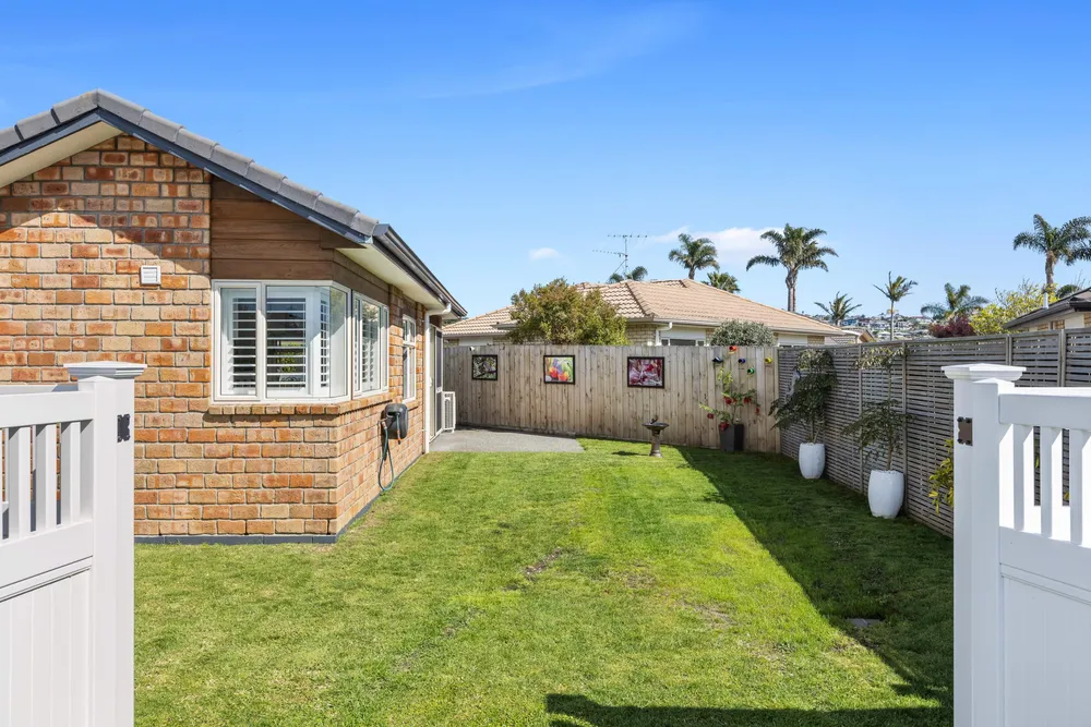 Photos of 11 Francis Skinner Place