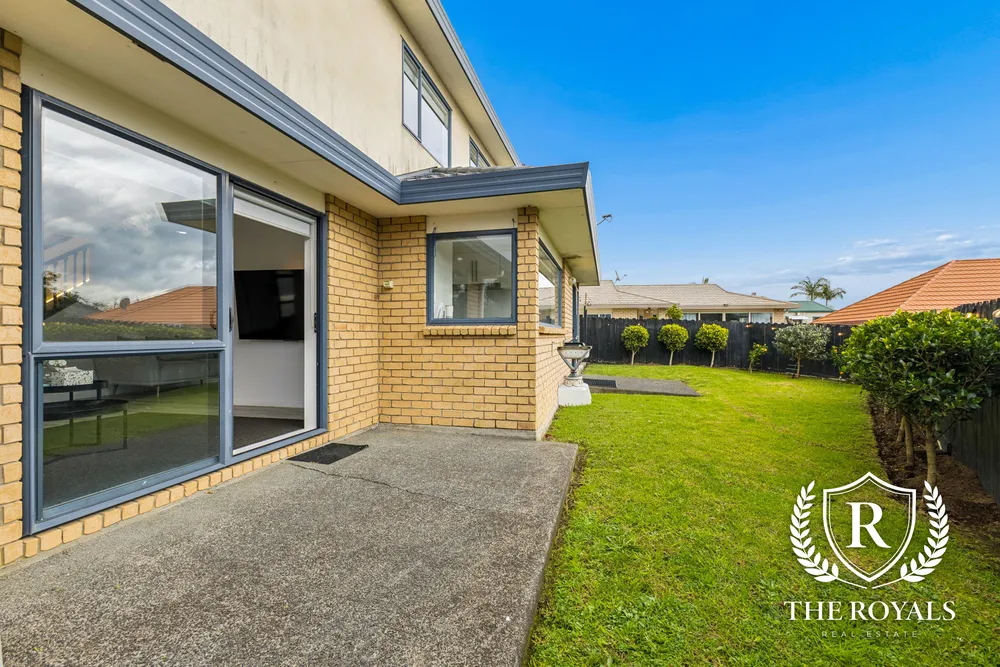 Photos of 18 Royalpark Place