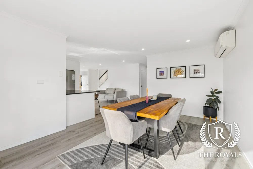 Photos of 18 Royalpark Place