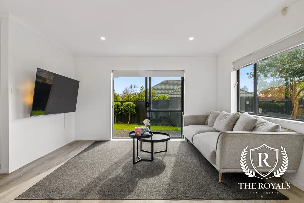 Photos of 18 Royalpark Place