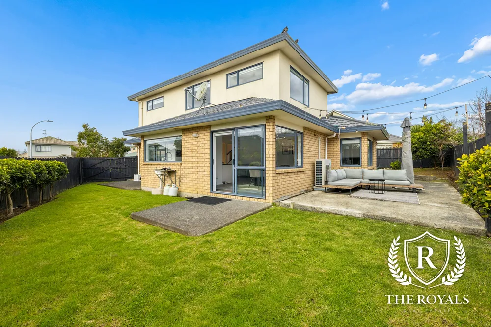 Photos of 18 Royalpark Place