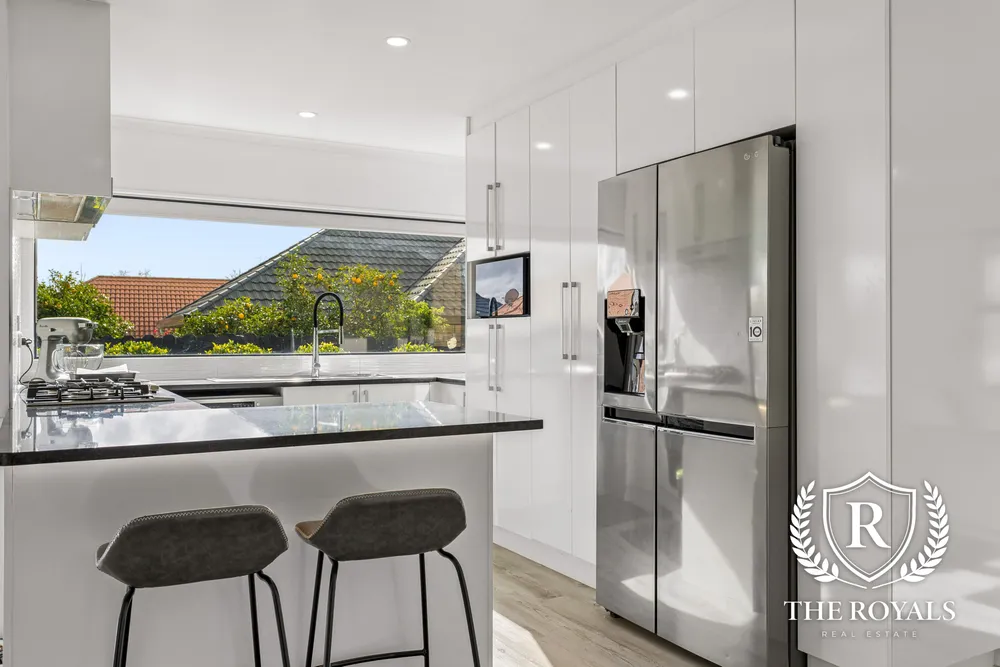 Photos of 18 Royalpark Place