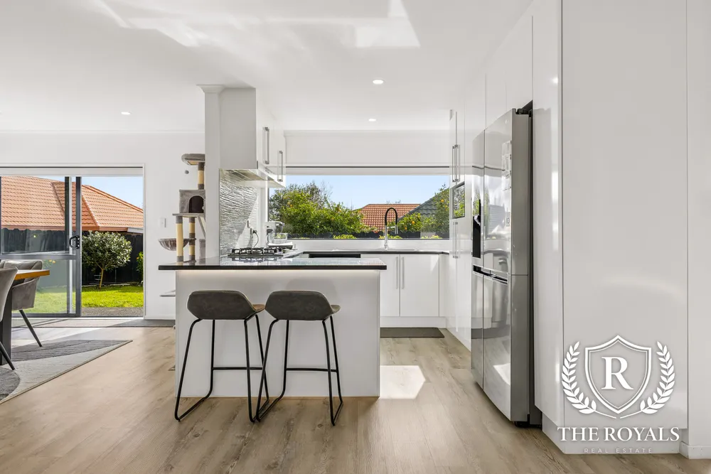 Photos of 18 Royalpark Place