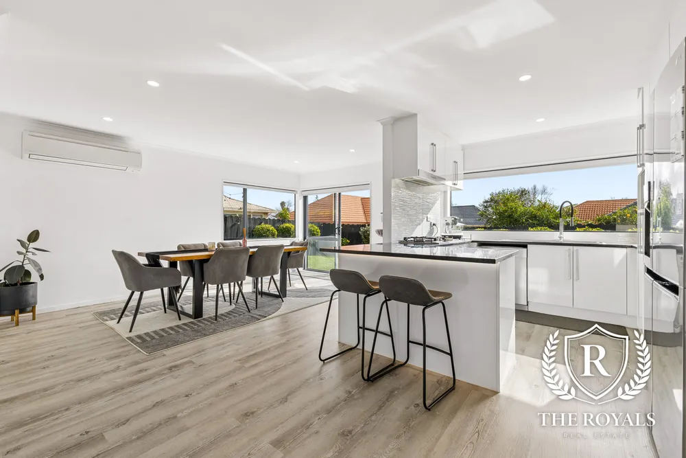 Photos of 18 Royalpark Place