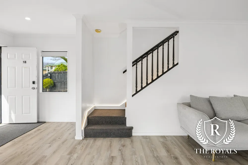 Photos of 18 Royalpark Place