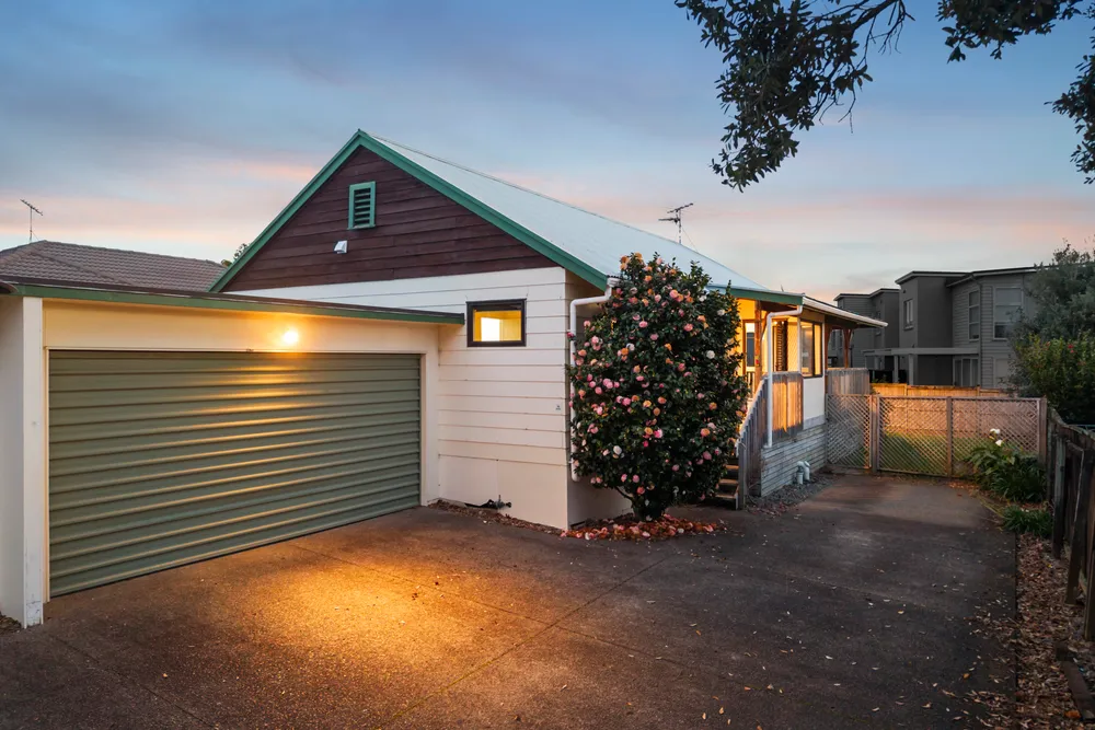 Photos of 73 Red Beach Road
