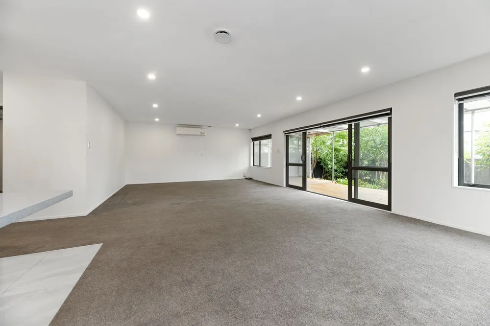 Photos of 18B Riverpark Crescent