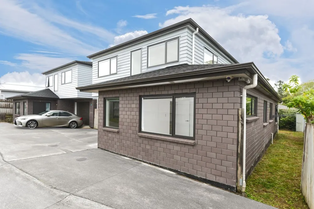 Photos of 18B Riverpark Crescent