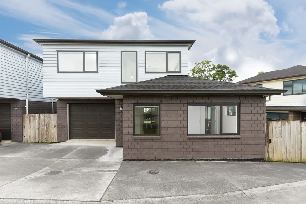 Photos of 18B Riverpark Crescent