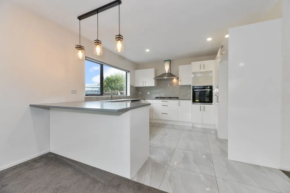 Photos of 18B Riverpark Crescent