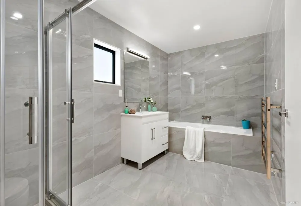 Photos of 18B Riverpark Crescent