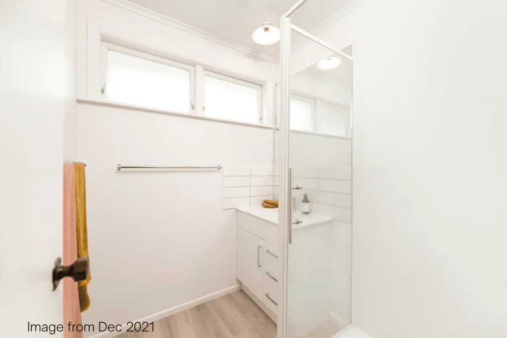 Photos of 468 Fraser Street