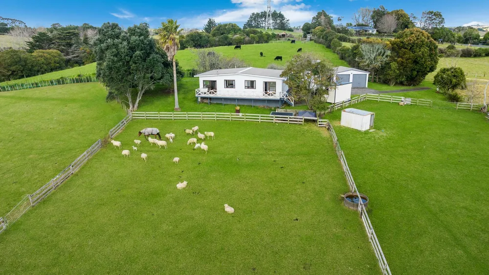 Photos of 24B Eggleton Road