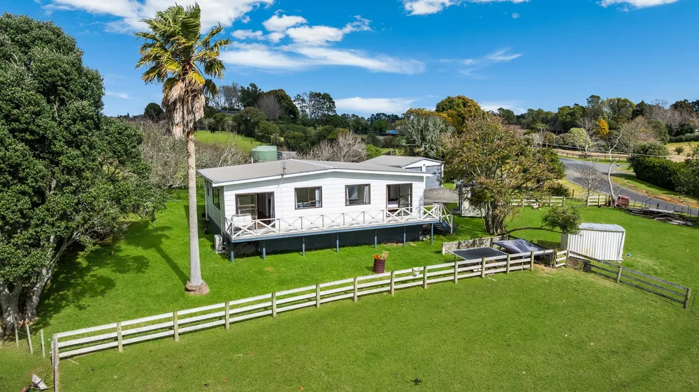 Photos of 24B Eggleton Road