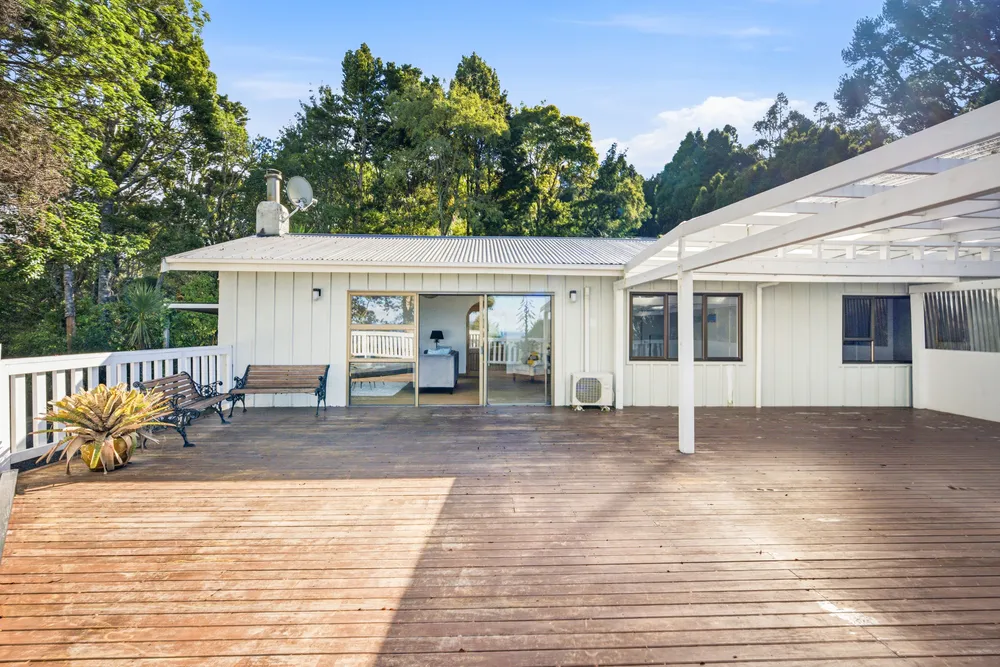 Photos of 122 Otitori Bay Road