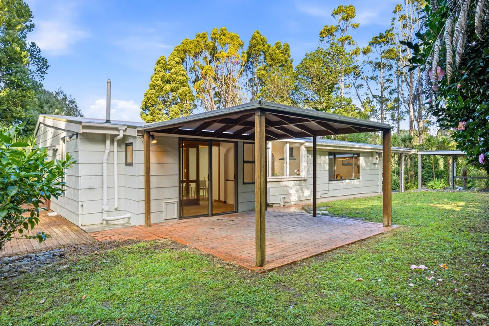 Photos of 122 Otitori Bay Road