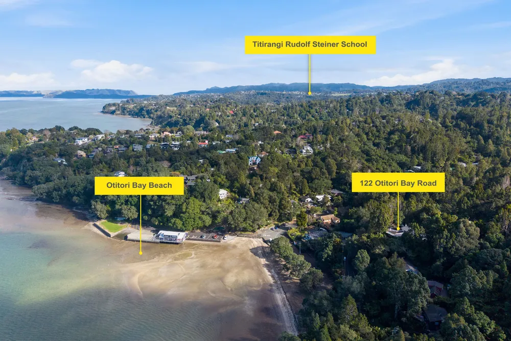 Photos of 122 Otitori Bay Road
