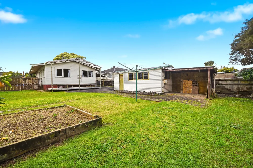 Photos of 6 Robert Burke Place