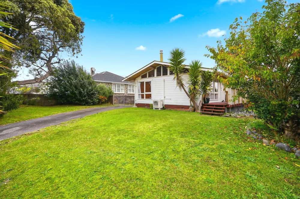 Photos of 6 Robert Burke Place