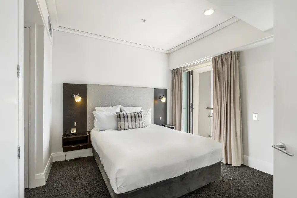 Photos of 402/85 Customs Street West