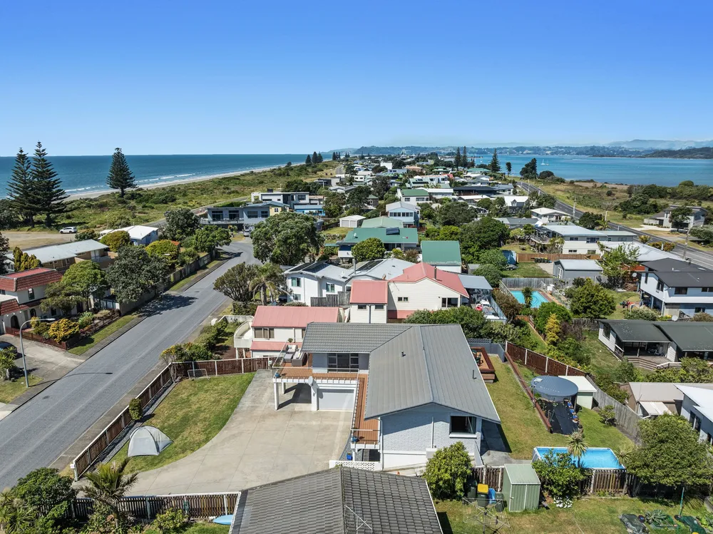 Photos of 38 Hoterini Street