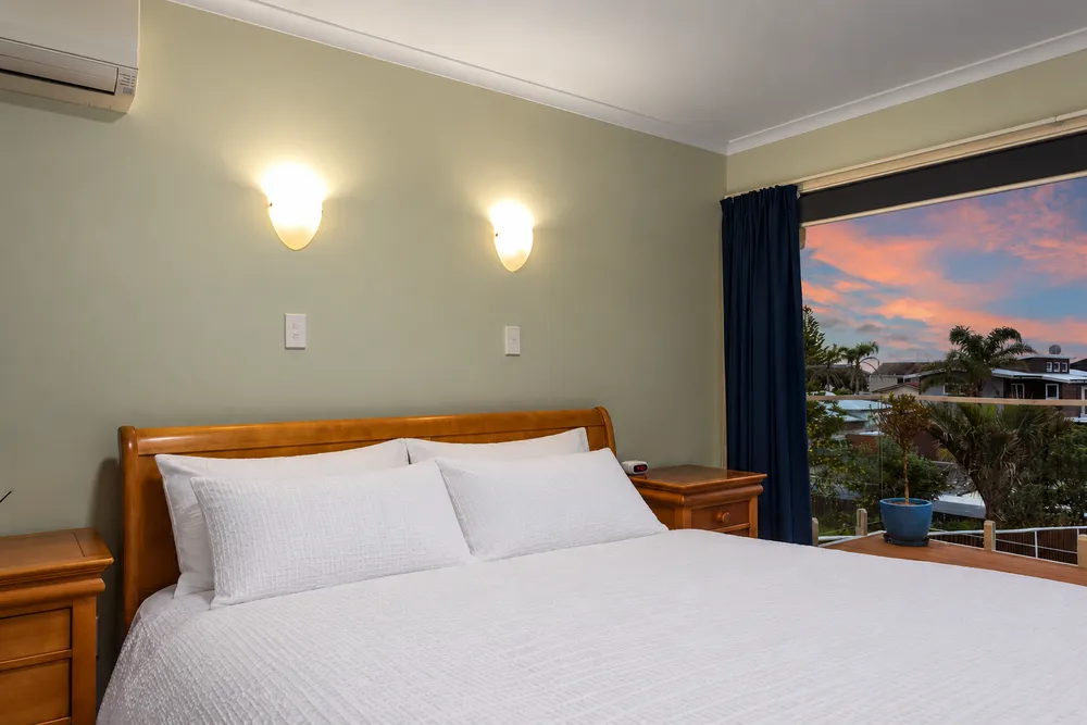 Photos of 38 Hoterini Street