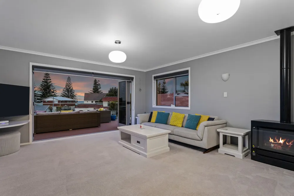 Photos of 38 Hoterini Street