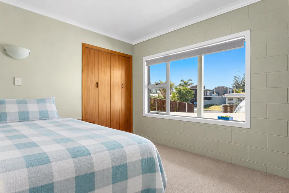 Photos of 38 Hoterini Street