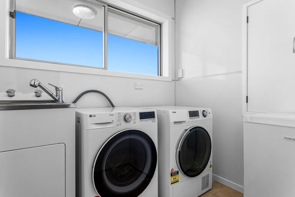 Photos of 38 Hoterini Street