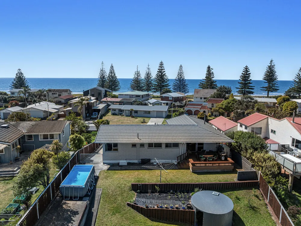 Photos of 38 Hoterini Street
